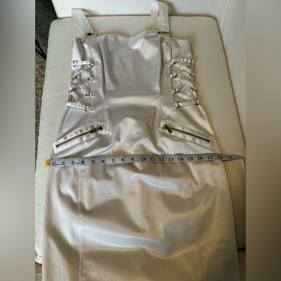 Corset style dress - Picture 10 of 11